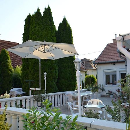 Henrietta - Violetta Apartman Hajdúszoboszló Dış mekan fotoğraf