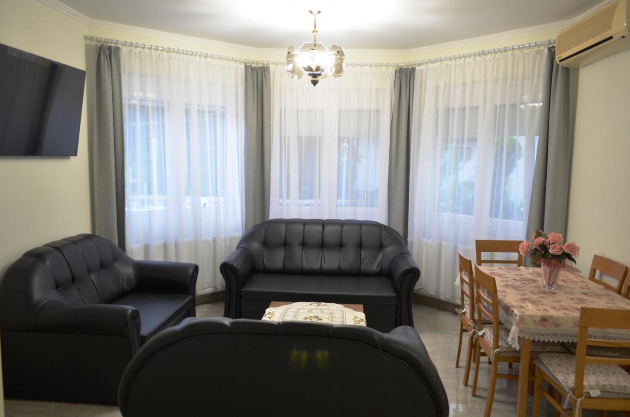 Henrietta - Violetta Apartman Hajdúszoboszló Dış mekan fotoğraf