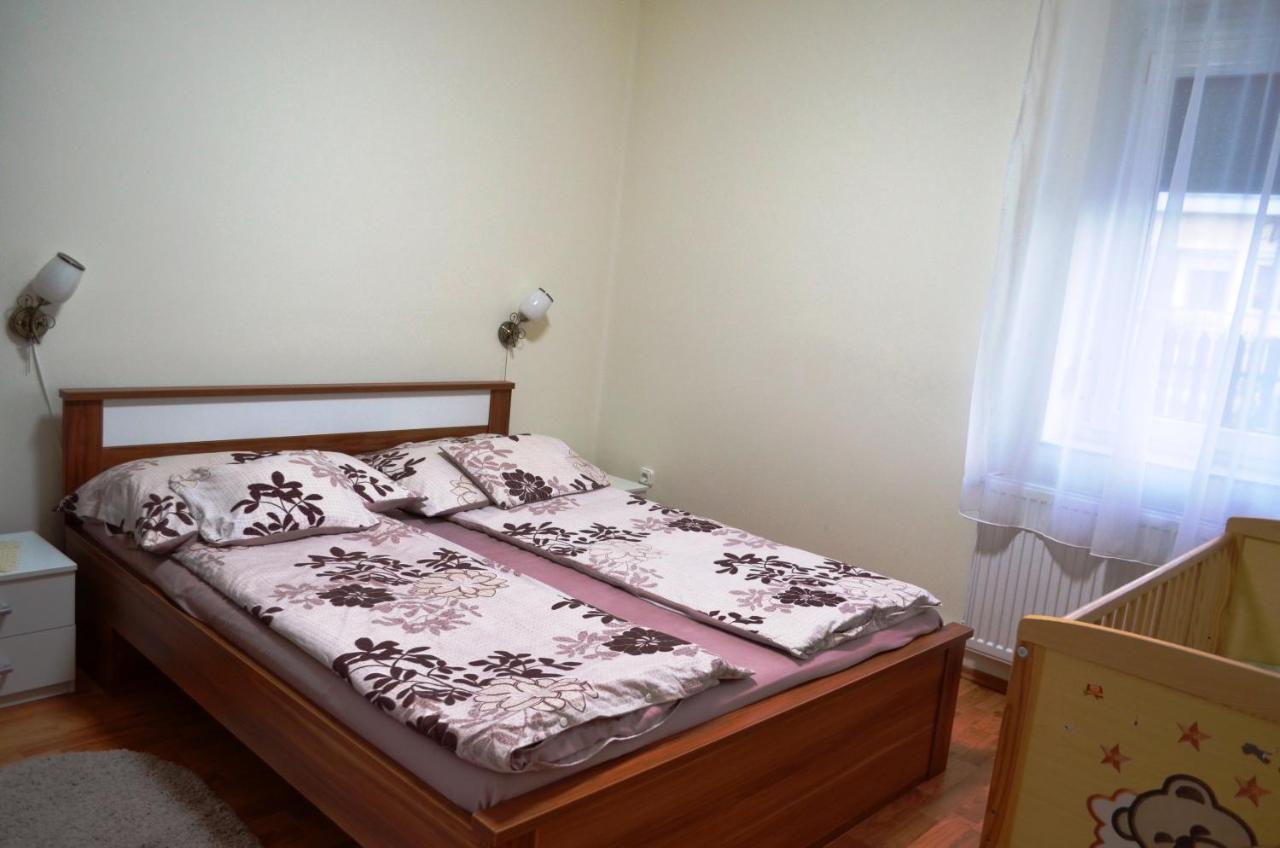 Henrietta - Violetta Apartman Hajdúszoboszló Dış mekan fotoğraf