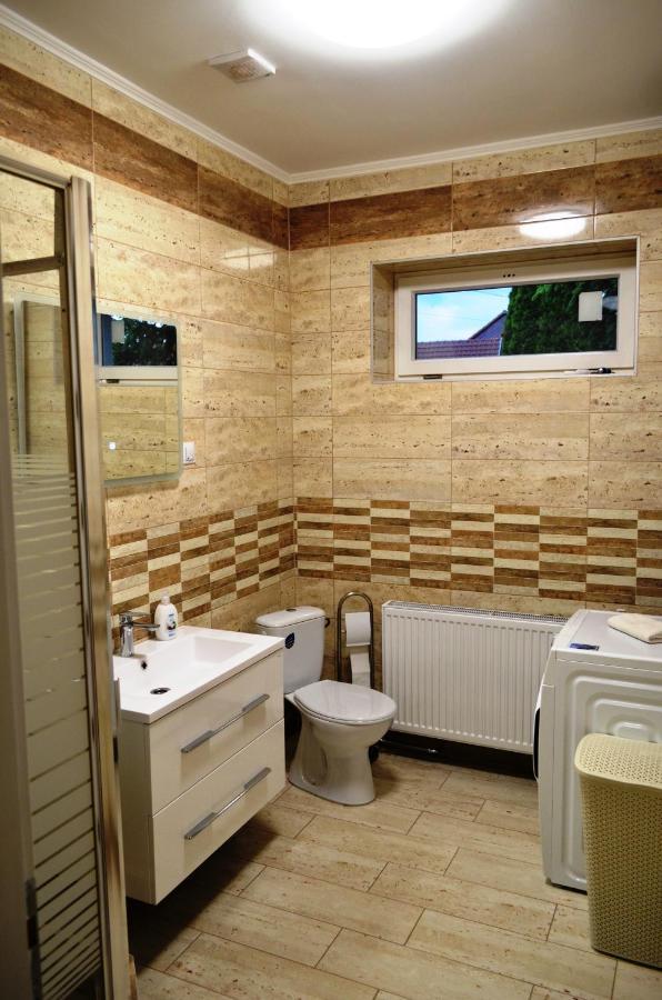 Henrietta - Violetta Apartman Hajdúszoboszló Dış mekan fotoğraf