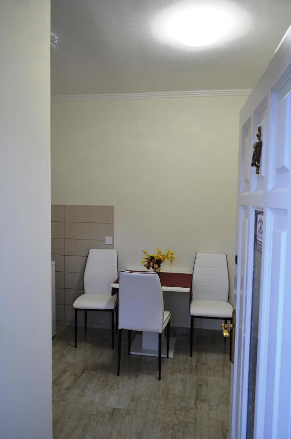 Henrietta - Violetta Apartman Hajdúszoboszló Dış mekan fotoğraf
