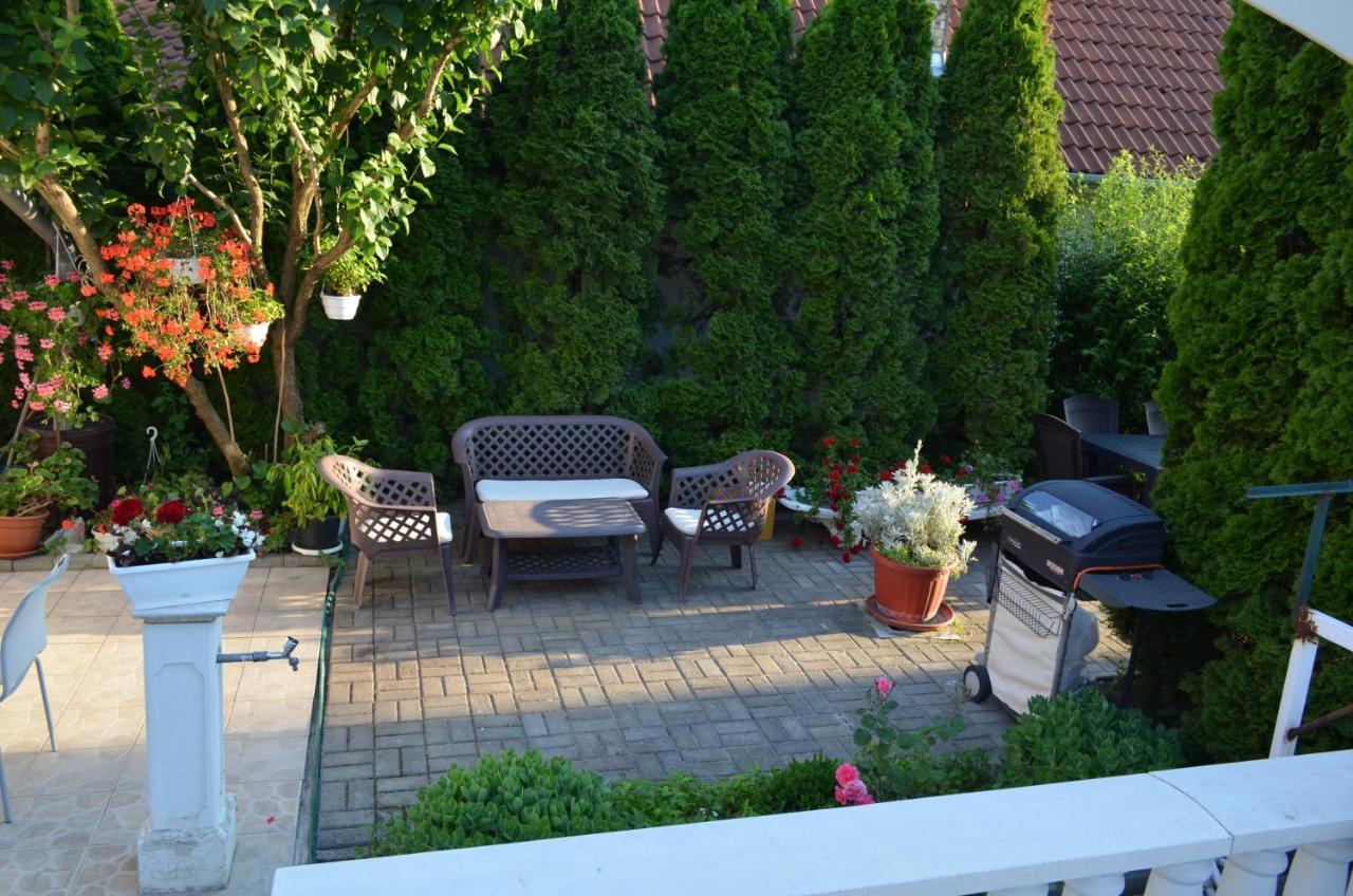 Henrietta - Violetta Apartman Hajdúszoboszló Dış mekan fotoğraf