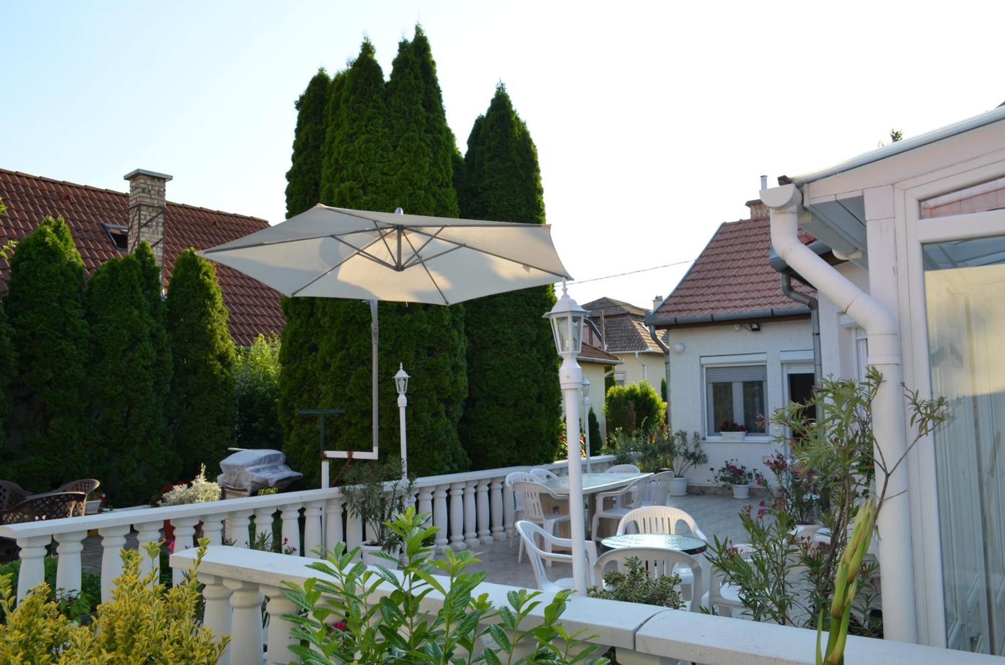 Henrietta - Violetta Apartman Hajdúszoboszló Dış mekan fotoğraf