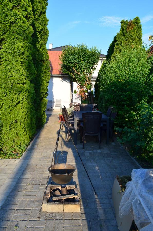 Henrietta - Violetta Apartman Hajdúszoboszló Dış mekan fotoğraf