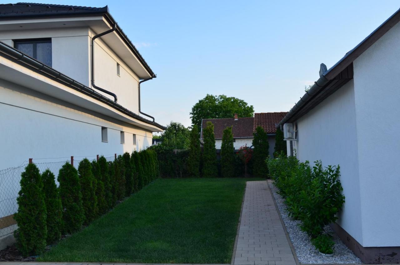 Henrietta - Violetta Apartman Hajdúszoboszló Dış mekan fotoğraf